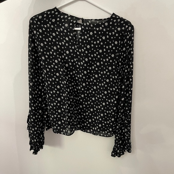 Floral blouse - Picture 2 of 3